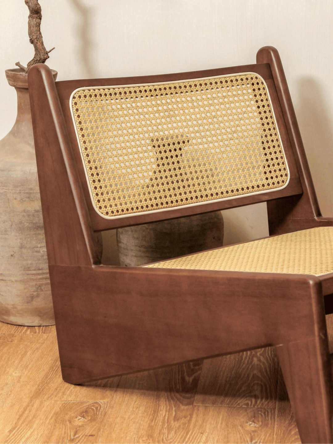 Designer-Sitz aus Rattan und Holz Fauteuil Känguru Japandi-Stil