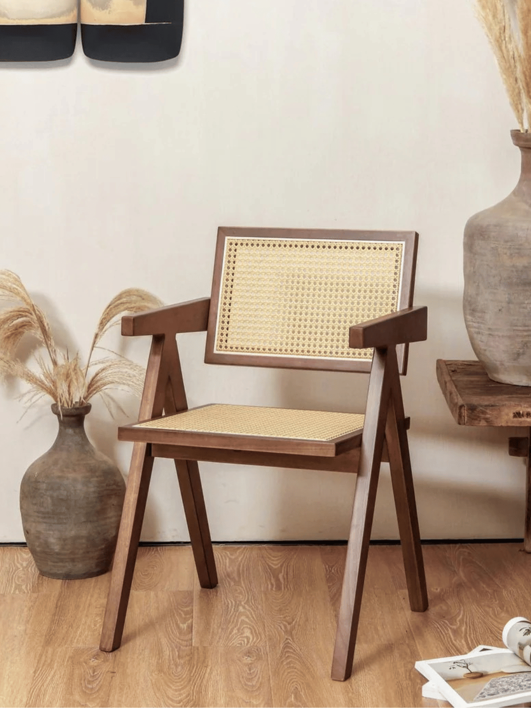 1) Stuhl Pierre Jeanneret Holz Rattan Kirsche  2) Stuhl Pierre Jeanneret Holz Rattan Walnuss  3) Stuhl Pierre Jeanneret Holz Rattan Schwarz  4) Stuhl Pierre Jeanneret Holz Rattan Dunkles Walnussholz
