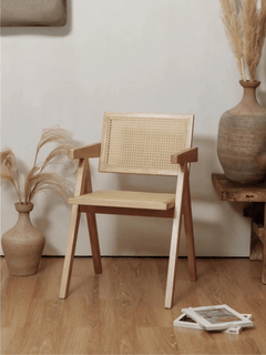 1) Stuhl Pierre Jeanneret Holz Rattan Kirsche  2) Stuhl Pierre Jeanneret Holz Rattan Walnuss  3) Stuhl Pierre Jeanneret Holz Rattan Schwarz  4) Stuhl Pierre Jeanneret Holz Rattan Dunkles Walnussholz