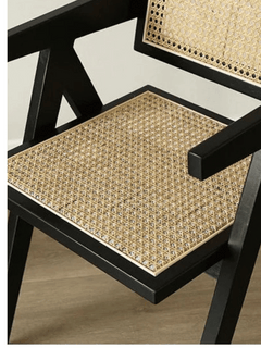 1) Stuhl Pierre Jeanneret Holz Rattan Kirsche  2) Stuhl Pierre Jeanneret Holz Rattan Walnuss  3) Stuhl Pierre Jeanneret Holz Rattan Schwarz  4) Stuhl Pierre Jeanneret Holz Rattan Dunkles Walnussholz